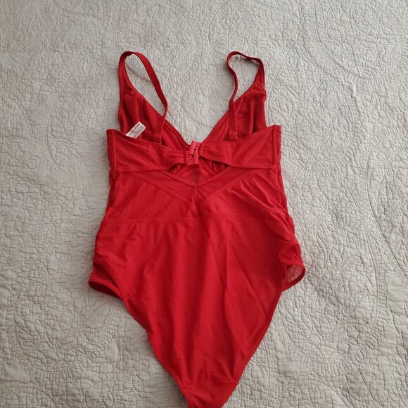 Red 38K Cup Size Swimsuit with Mesh - Picture 2 of 7